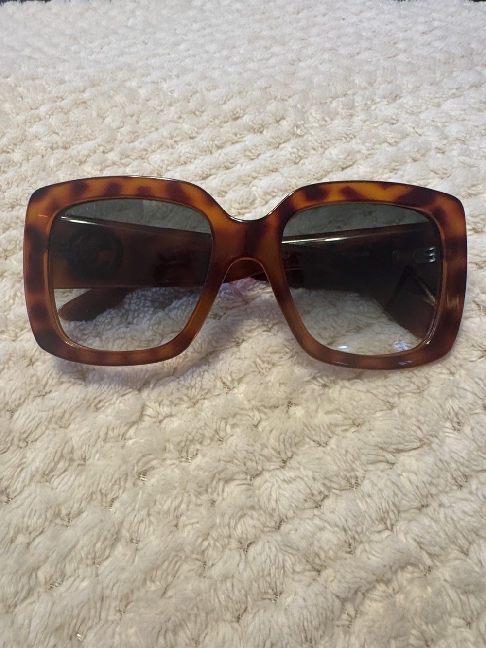 Gucci Tortoiseshell Oversized Square Sunglasses - Brown/Black